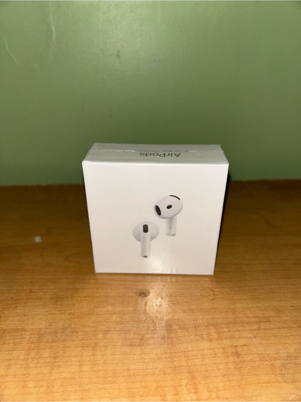 Apple White AirPods Wireless Earbuds with Charging Case